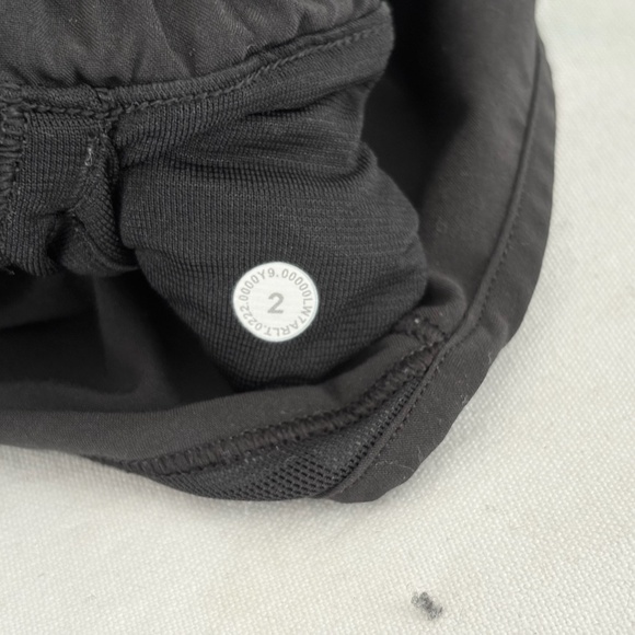 Lululemon Hotty Hot Short II Long 4" - Picture 6 of 6